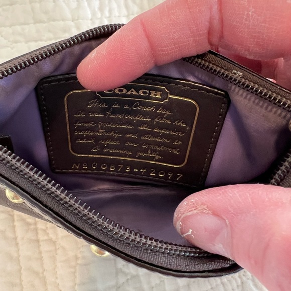 Coach signature studded wristlet - Picture 5 of 6